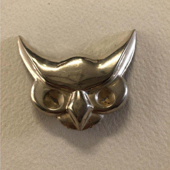 Silver Owl Brooch - Picture 1 of 5